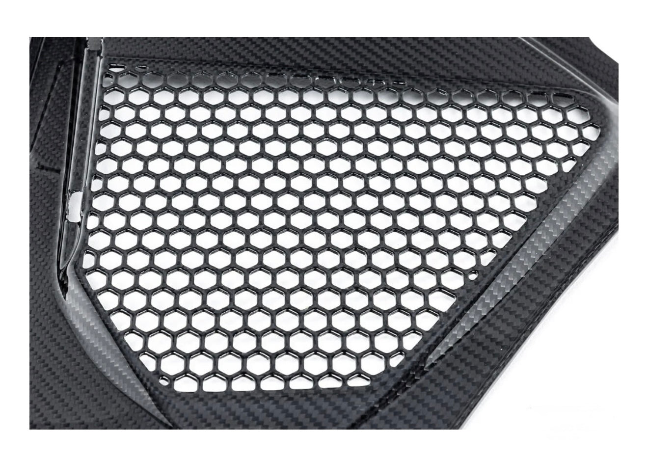 G8X M2 / M3 / M4 Carbon Top Engine Bay Cover Set